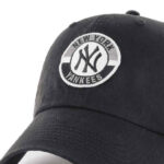 Detail loga na šiltovke MLB NY YANKEES ´47 BRAND CLEAN UP PORTER BK